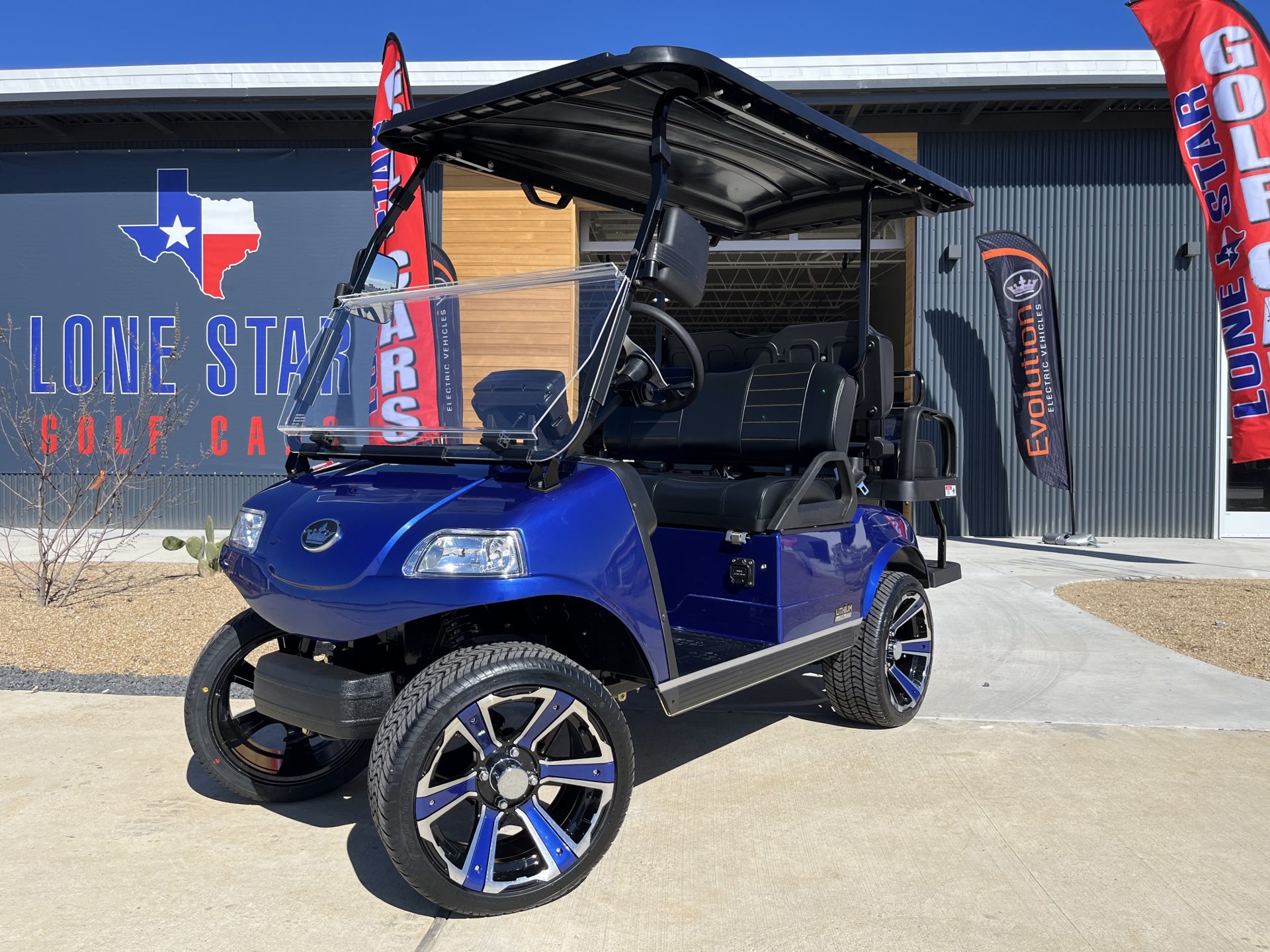 2024 Evolution Classic 4 Plus LITHIUM Golf Cart Lone Star Golf Cars   IMG 9212 