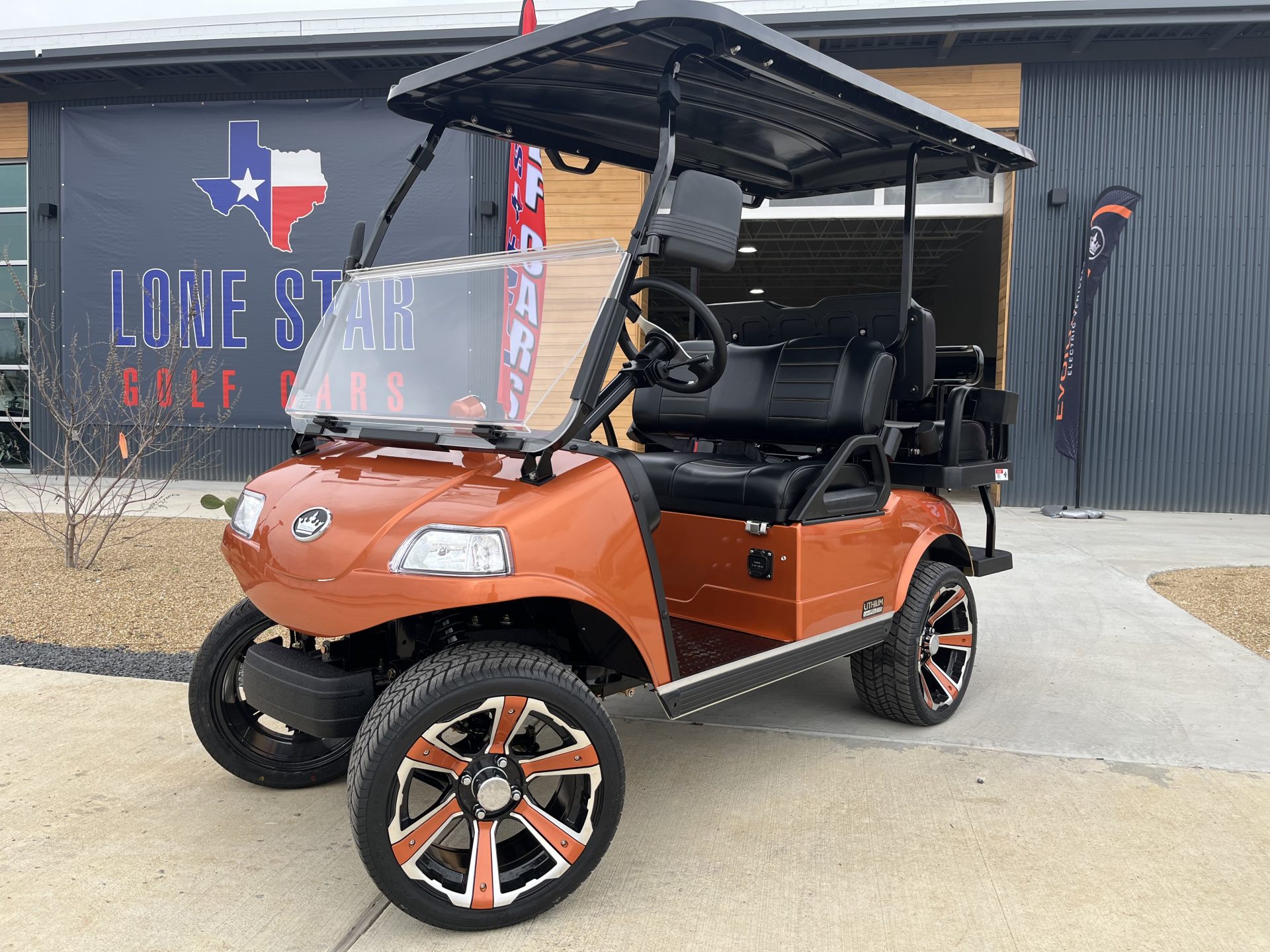 2024 Evolution Classic 4 Pro LITHIUM Golf Cart Lone Star Golf Cars   IMG 9436 